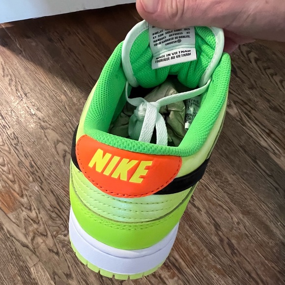 Nike dunk volt splash!BRAND NEW!! Size 11  combo w/ Nike volt slides sz 12! Rare - Picture 6 of 15